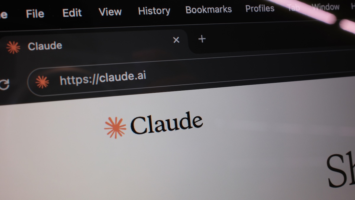 Trojanized Claude AI Site Drops PlugX RAT via DLL Sideloading