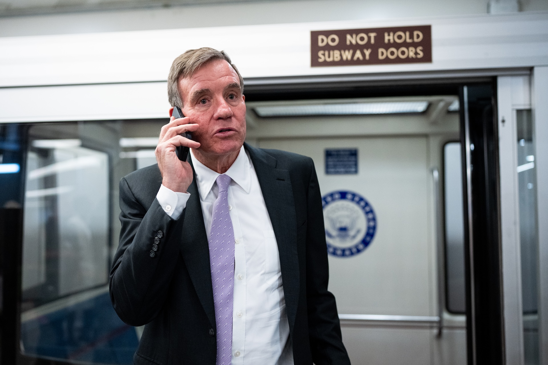 Senate Leaders Introduce Bipartisan Bill to Strengthen Telecom Cybersecurity After Salt Typhoon Hacks